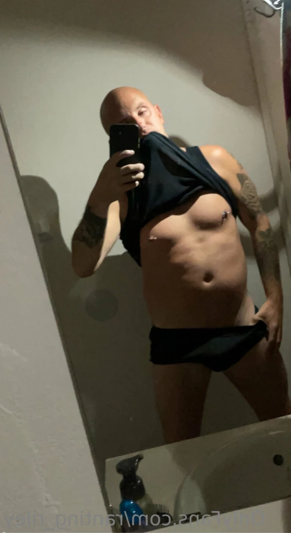RantingRiley [ ranting_riley ] Onlyfans leaked photo 13183468 on Hotleaks.tv