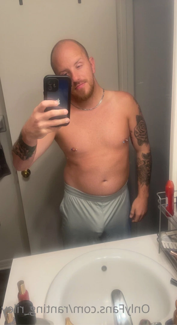 RantingRiley [ ranting_riley ] Onlyfans leaked photo 15847086 on Hotleaks.tv