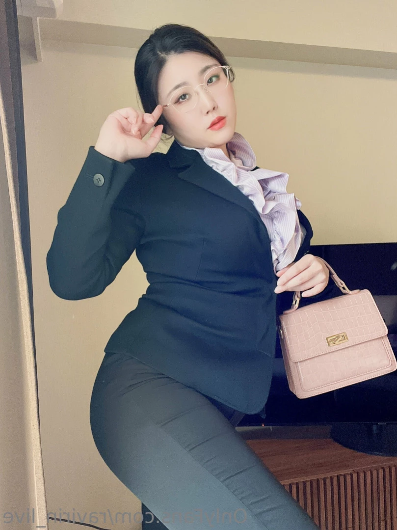 ✧𝐫𝐚𝐯𝐢𝐫𝐢𝐧✧ [ ravirin_live ] Onlyfans leaked photo 11946515 on Hotleaks.tv