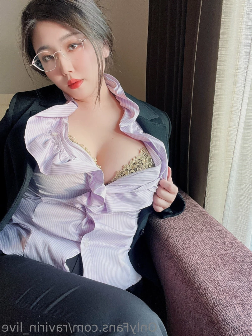✧𝐫𝐚𝐯𝐢𝐫𝐢𝐧✧ [ ravirin_live ] Onlyfans leaked photo 13816890 on Hotleaks.tv