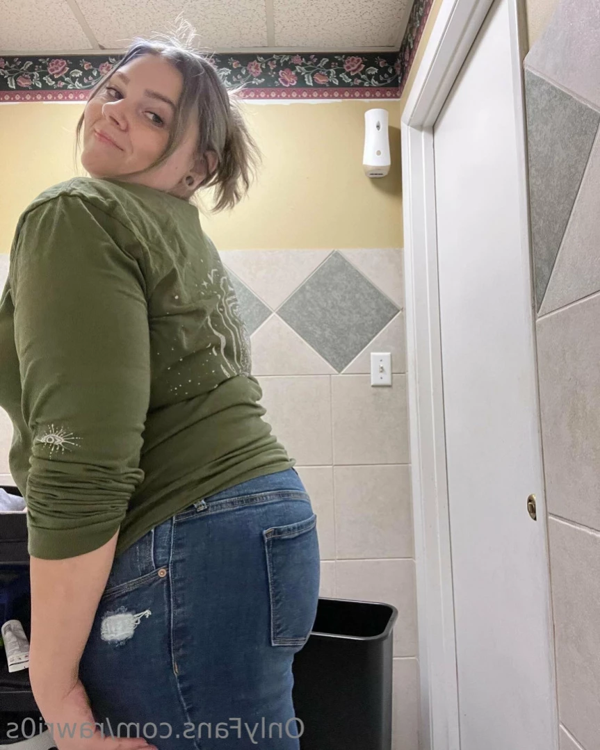 BB Applehoney [ rawri0s ] Onlyfans leaked photo 13702872 on Hotleaks.tv