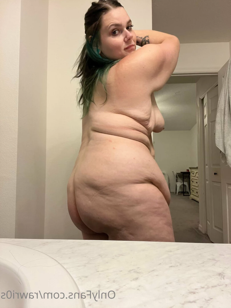 BB Applehoney [ rawri0s ] Onlyfans leaked photo 13809166 on Hotleaks.tv