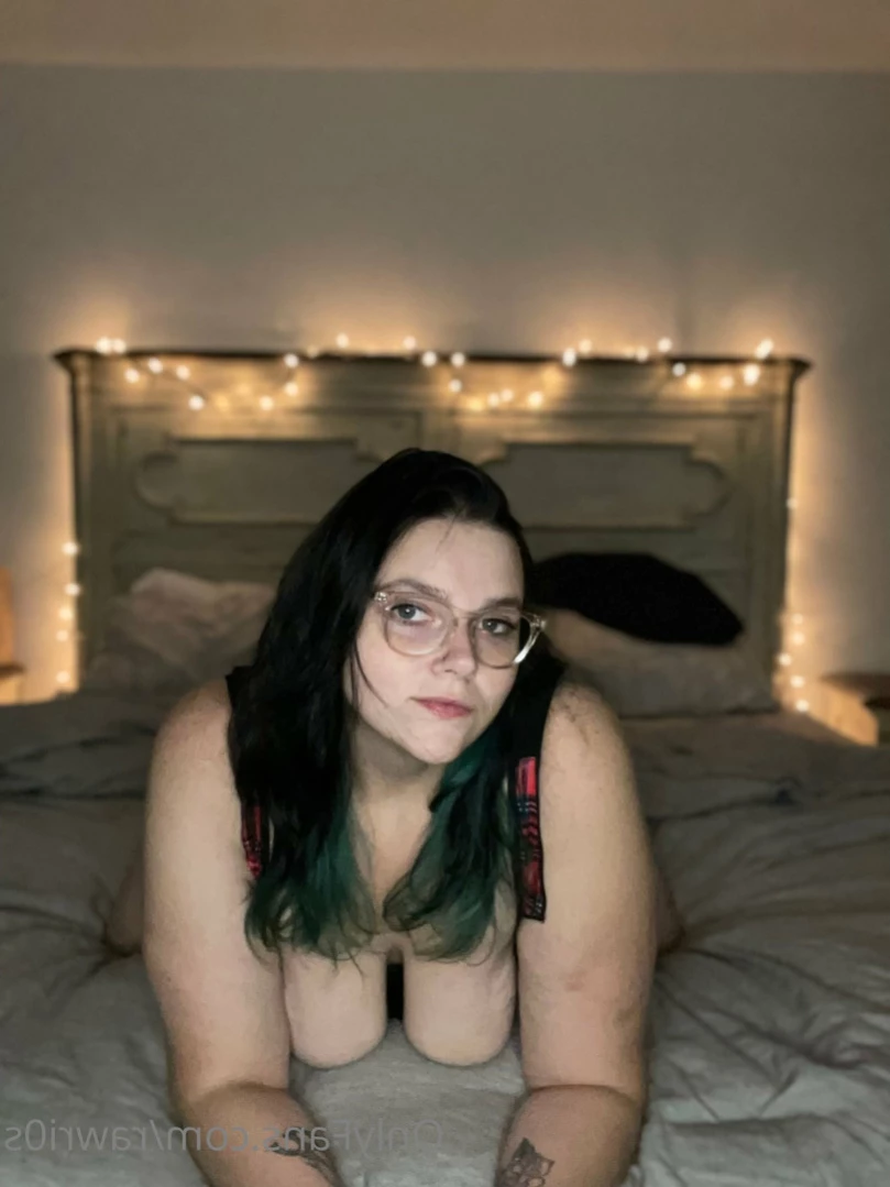BB Applehoney [ rawri0s ] Onlyfans leaked photo 15076170 on Hotleaks.tv