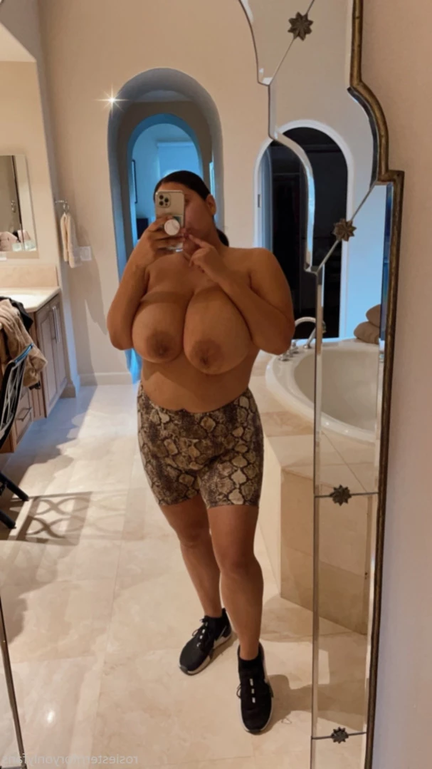 Rose [ realroses ] Onlyfans leaked photo 13813435 on Hotleaks.tv