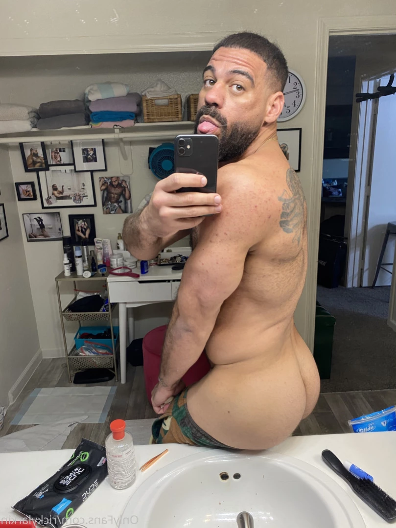 ricky larkin ♉️ [ rickylarkin ] Onlyfans leaked photo 10950131 on Hotleaks.tv