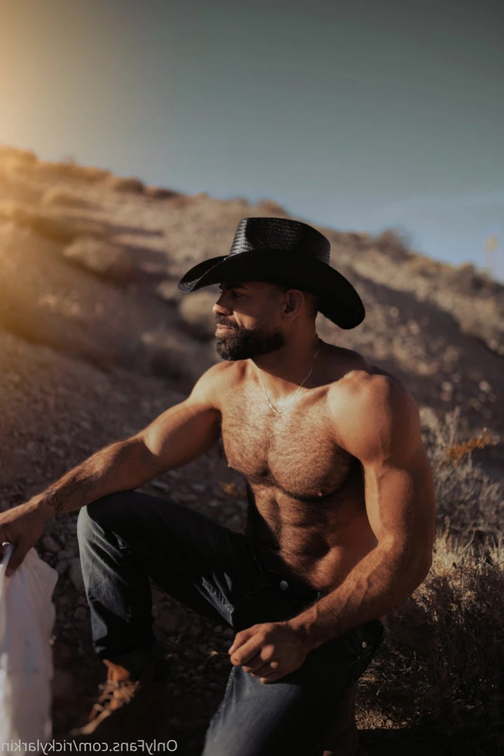 ricky larkin ♉️ [ rickylarkin ] Onlyfans leaked photo 11437845 on Hotleaks.tv