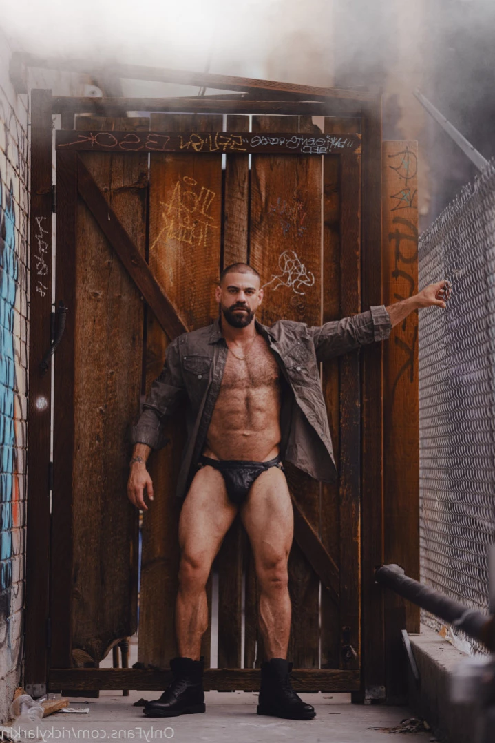 ricky larkin ♉️ [ rickylarkin ] Onlyfans leaked photo 11437868 on Hotleaks.tv