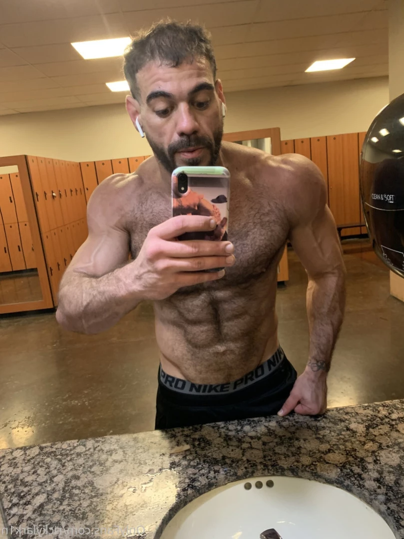 ricky larkin ♉️ [ rickylarkin ] Onlyfans leaked photo 11883337 on Hotleaks.tv