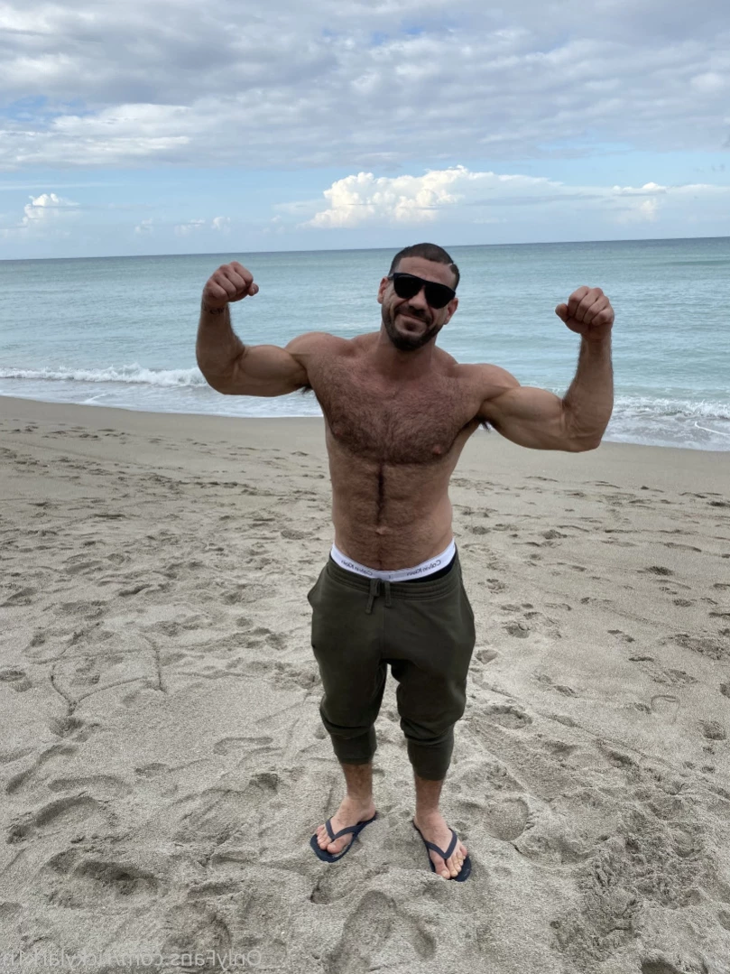 ricky larkin ♉️ [ rickylarkin ] Onlyfans leaked photo 12293628 on Hotleaks.tv