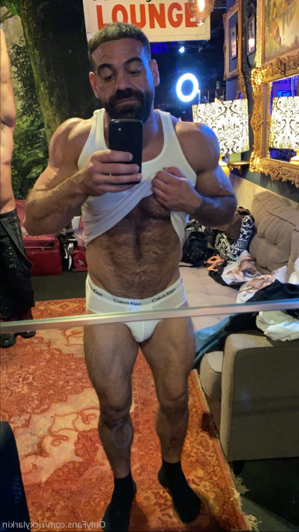 ricky larkin ♉️ [ rickylarkin ] Onlyfans leaked photo 12625615 on Hotleaks.tv