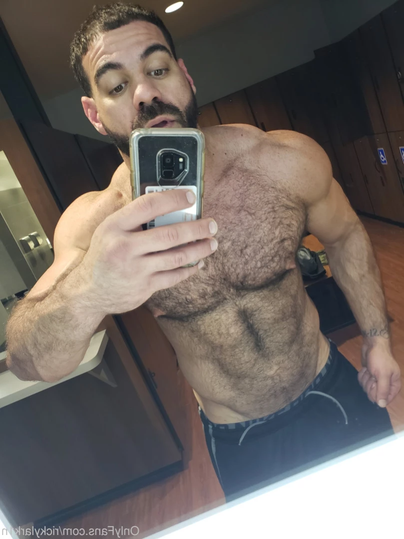 ricky larkin ♉️ [ rickylarkin ] Onlyfans leaked photo 13556578 on Hotleaks.tv