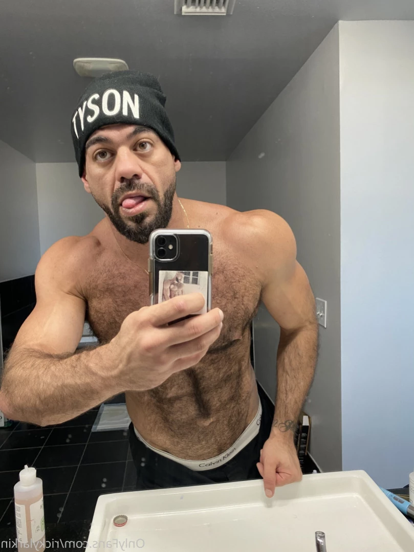 ricky larkin ♉️ [ rickylarkin ] Onlyfans leaked photo 13762382 on Hotleaks.tv