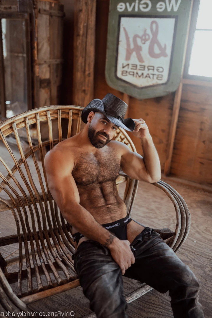 ricky larkin ♉️ [ rickylarkin ] Onlyfans leaked photo 13853003 on Hotleaks.tv