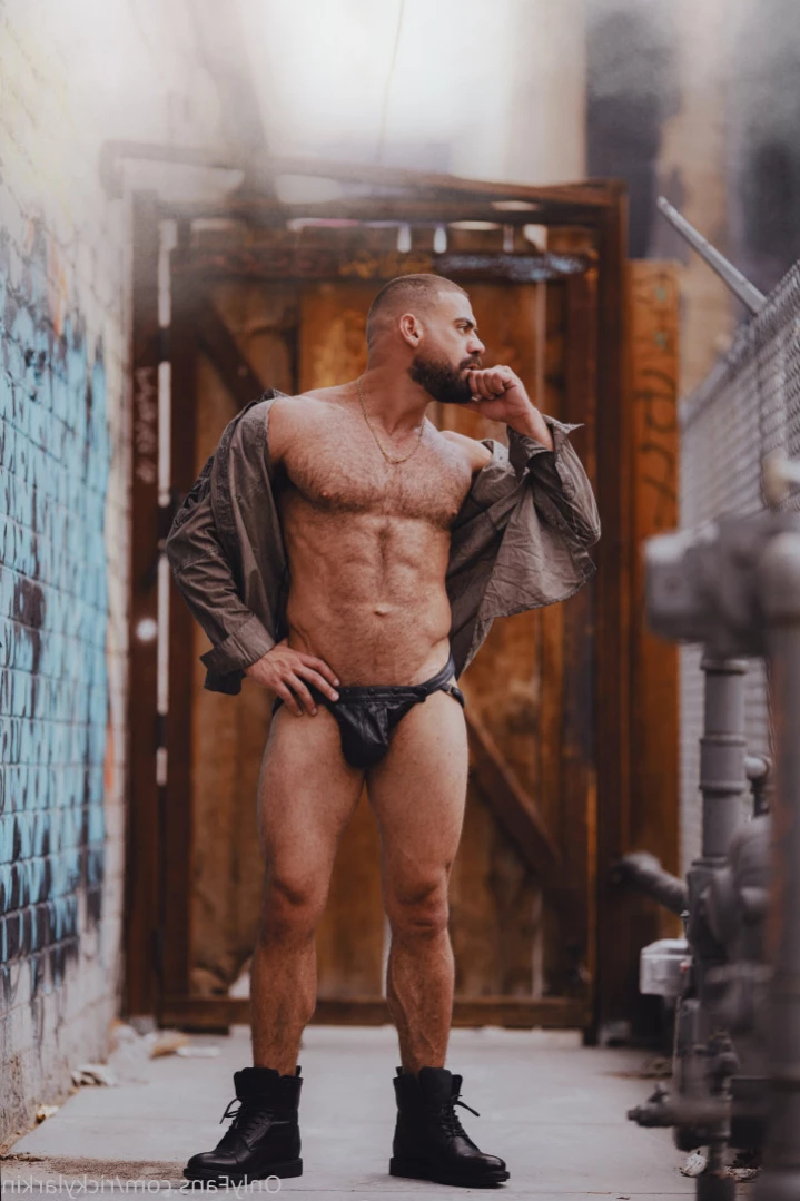 ricky larkin ♉️ [ rickylarkin ] Onlyfans leaked photo 13853297 on Hotleaks.tv