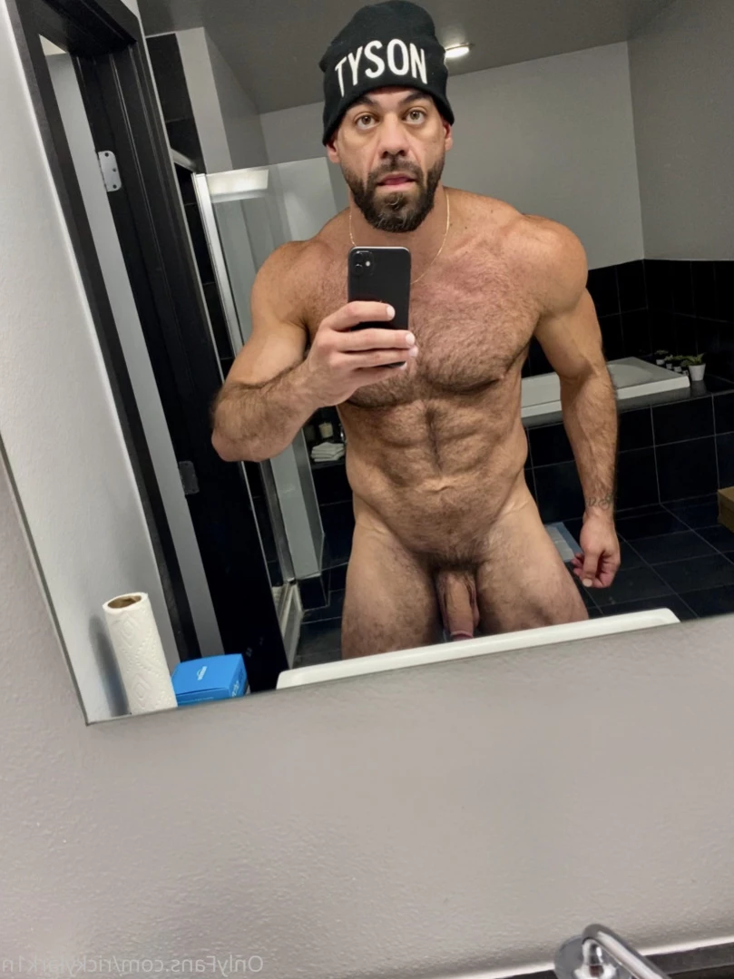 ricky larkin ♉️ [ rickylarkin ] Onlyfans leaked photo 13853588 on Hotleaks.tv