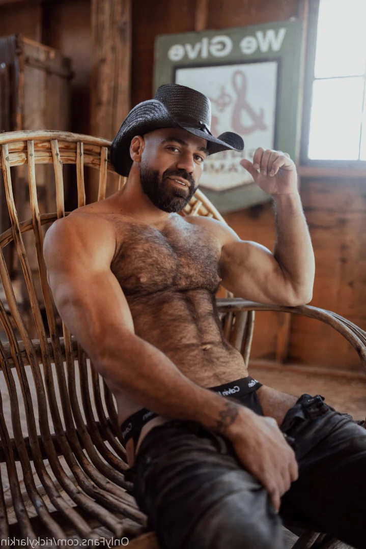ricky larkin ♉️ [ rickylarkin ] Onlyfans leaked photo 13853708 on Hotleaks.tv