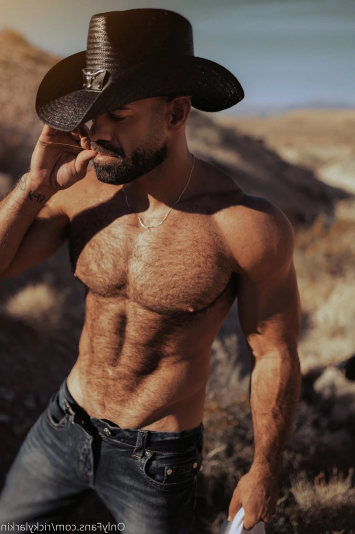 ricky larkin ♉️ [ rickylarkin ] Onlyfans leaked photo 14643904 on Hotleaks.tv