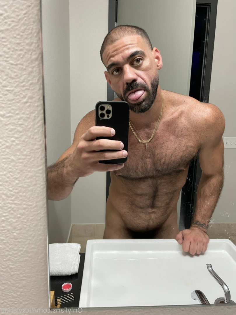 ricky larkin ♉️ [ rickylarkin ] Onlyfans leaked photo 14877796 on Hotleaks.tv