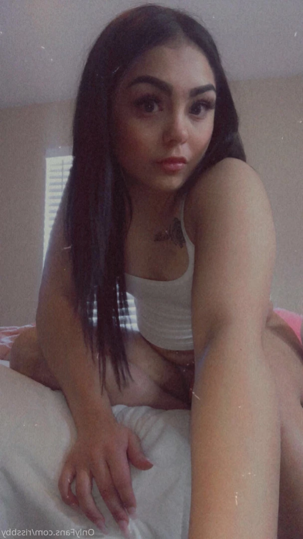 idontkissandtell [ rissbby ] Onlyfans leaked photo 11659272 on Hotleaks.tv