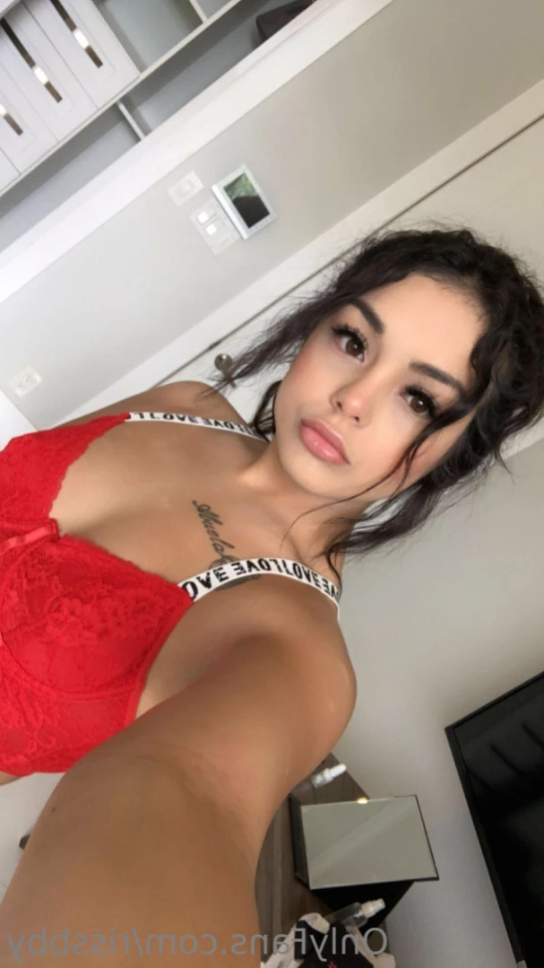 idontkissandtell [ rissbby ] Onlyfans leaked photo 11793962 on Hotleaks.tv
