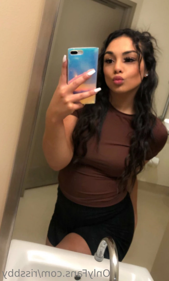 idontkissandtell [ rissbby ] Onlyfans leaked photo 12257897 on Hotleaks.tv
