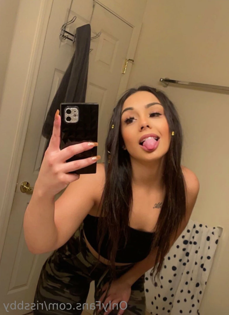 idontkissandtell [ rissbby ] Onlyfans leaked photo 13697009 on Hotleaks.tv