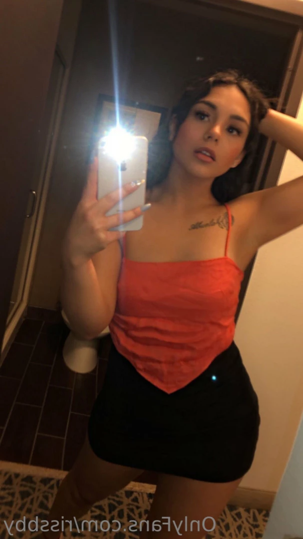 idontkissandtell [ rissbby ] Onlyfans leaked photo 13861160 on Hotleaks.tv