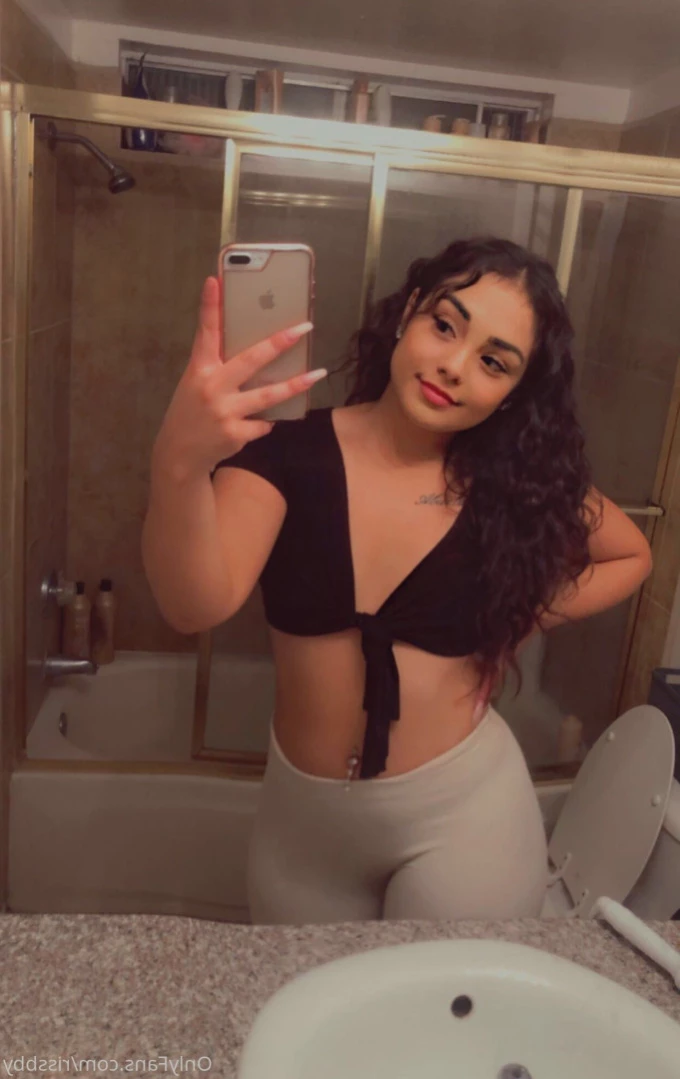 idontkissandtell [ rissbby ] Onlyfans leaked photo 14458024 on Hotleaks.tv