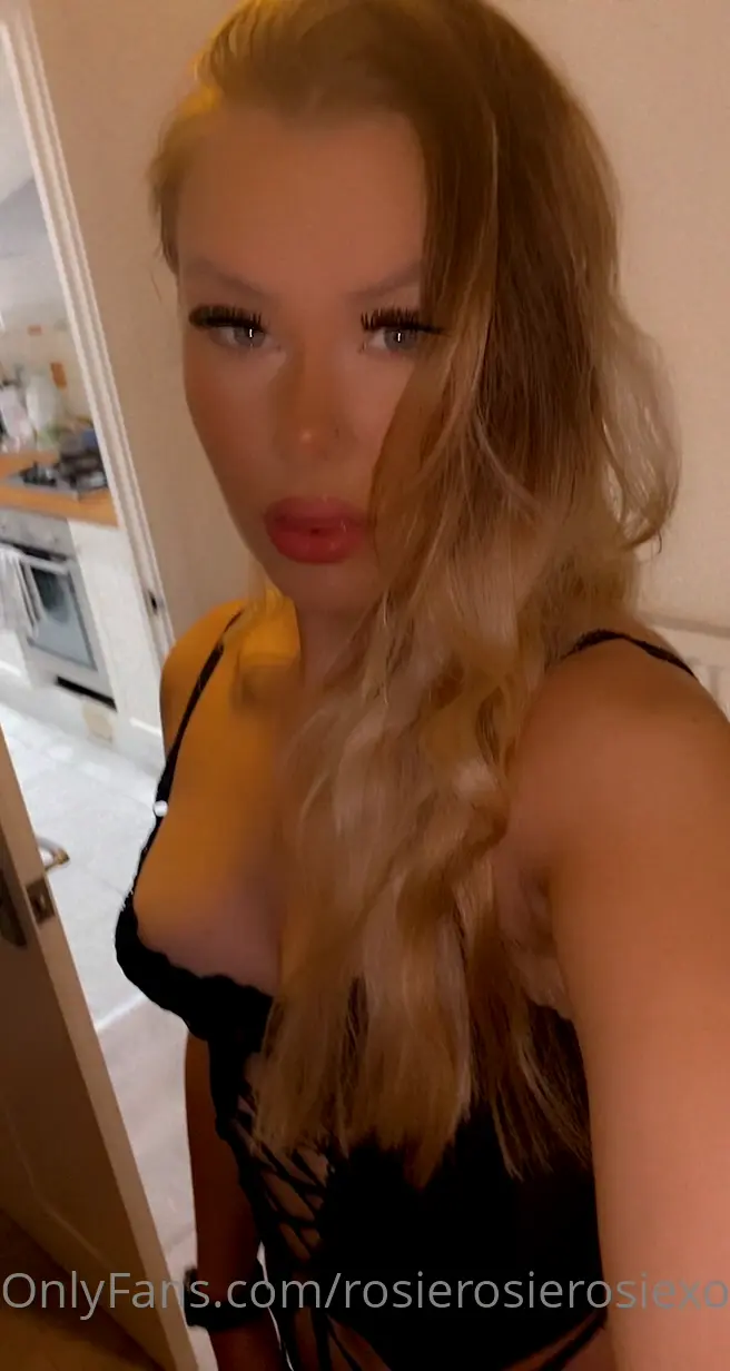 Rosie [ rosierosierosiexoxo ] Onlyfans leaked video 18080154 on Hotleaks.tv