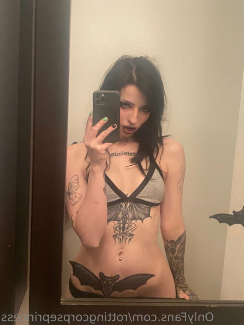 Rotten [ rottingcorpseprincess ] Onlyfans leaked photo 13750878 on Hotleaks.tv