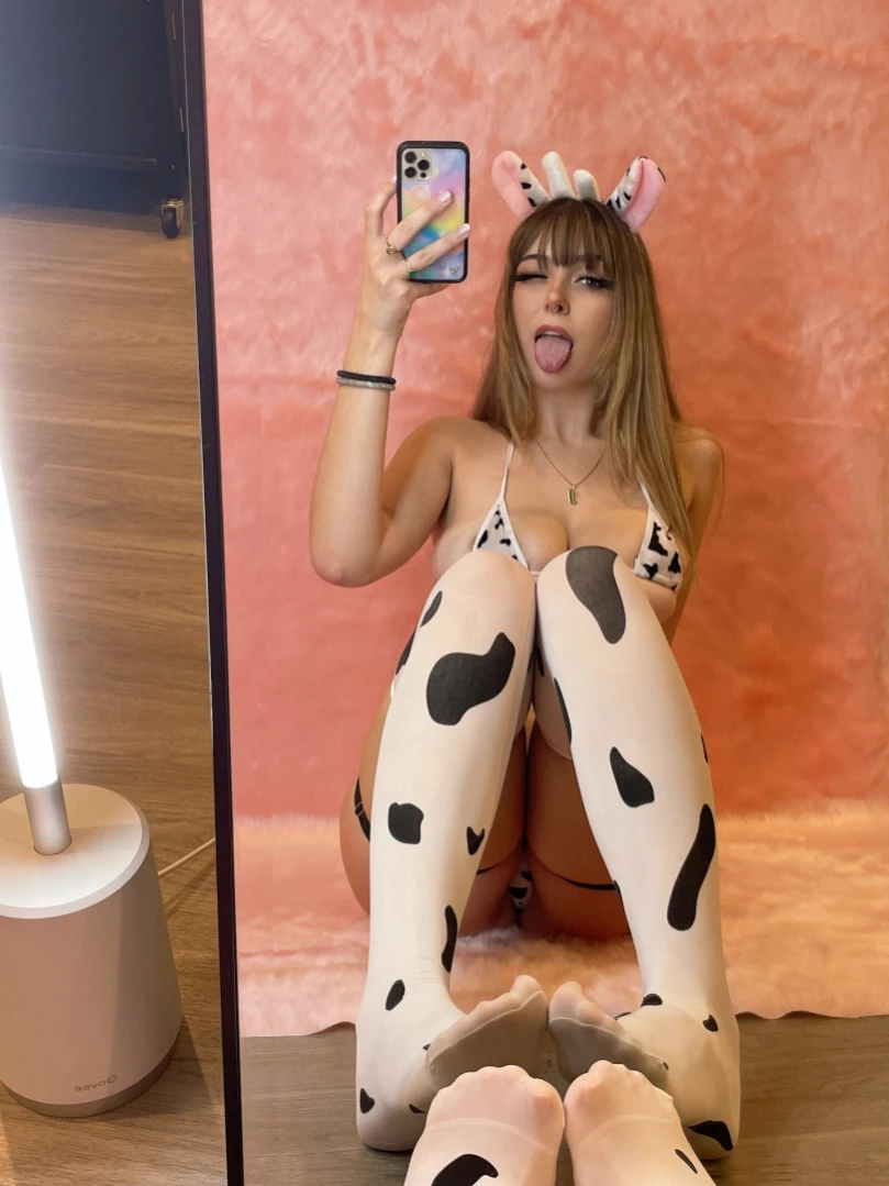 Rows [ rowsvee ] Onlyfans leaked photo 13693127 on Hotleaks.tv