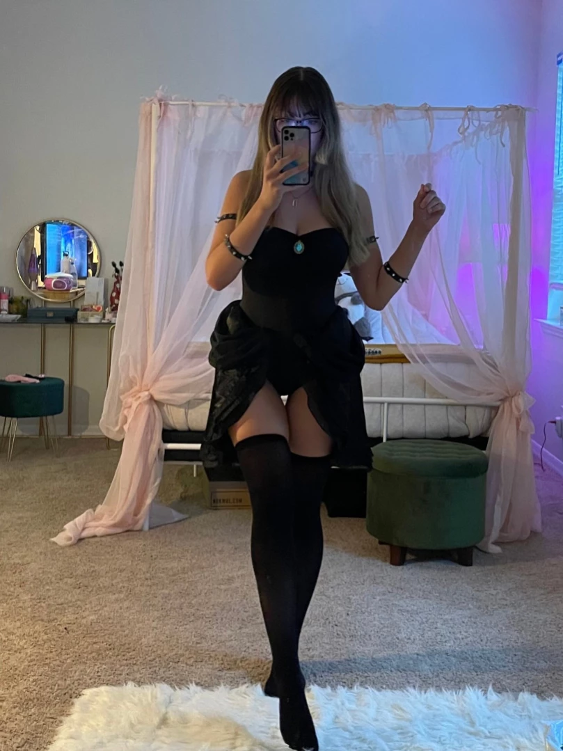 Rows [ rowsvee ] Onlyfans leaked photo 13738365 on Hotleaks.tv