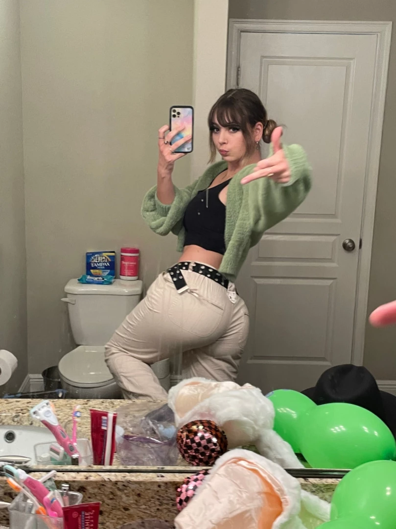 Rows [ rowsvee ] Onlyfans leaked photo 13740005 on Hotleaks.tv
