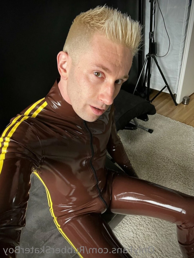 rubberskaterboy Onlyfans leaked photo 10926865 on Hotleaks.tv