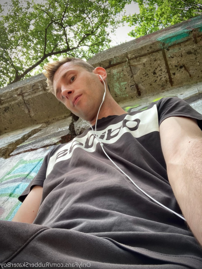 rubberskaterboy Onlyfans leaked photo 11445149 on Hotleaks.tv
