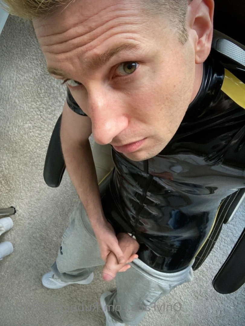 rubberskaterboy Onlyfans leaked photo 11897476 on Hotleaks.tv