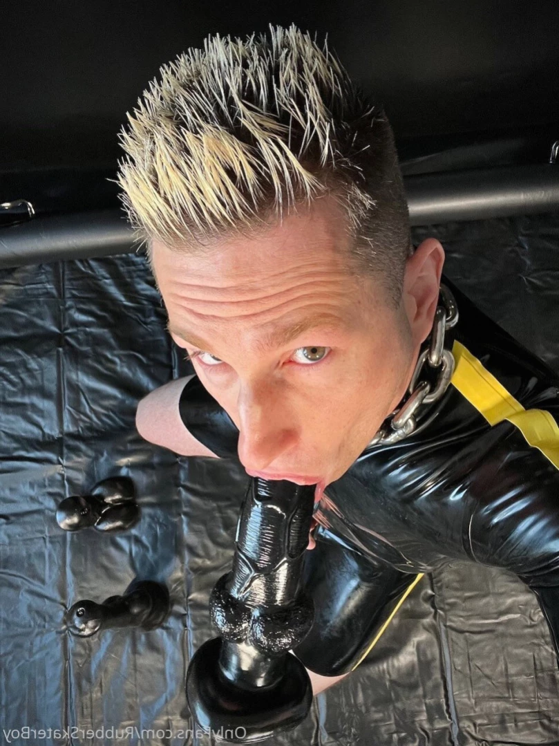 rubberskaterboy Onlyfans leaked photo 11944360 on Hotleaks.tv