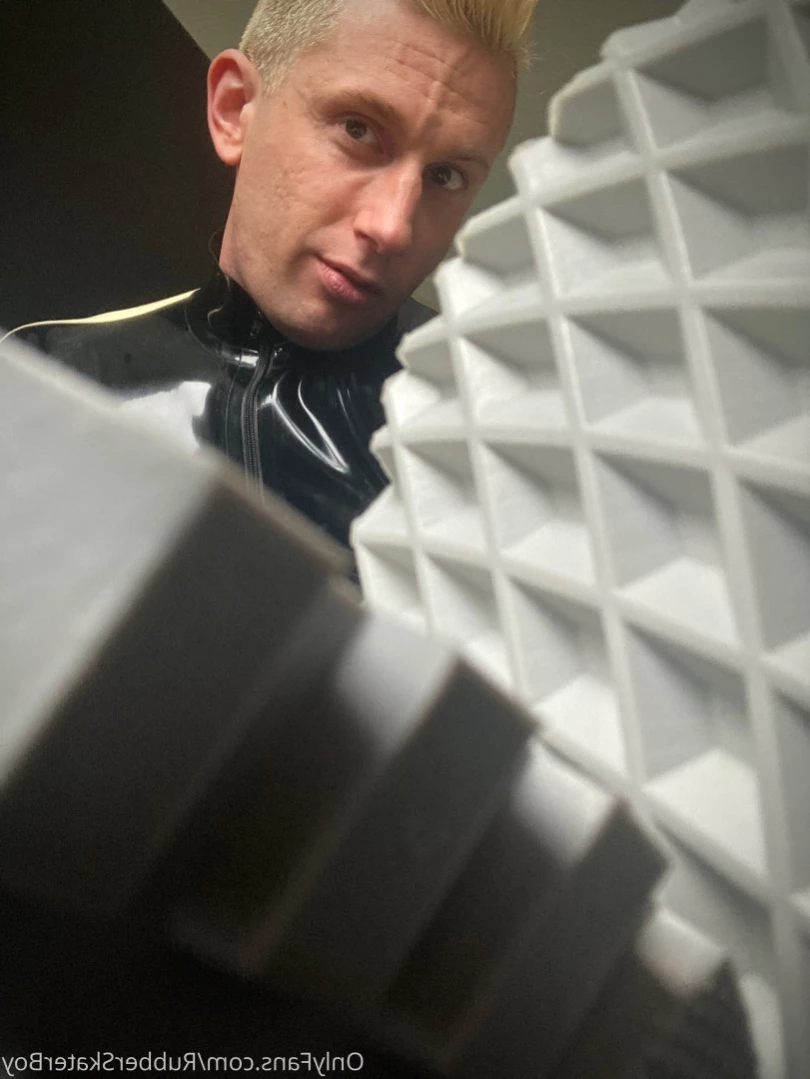 rubberskaterboy Onlyfans leaked photo 11955615 on Hotleaks.tv