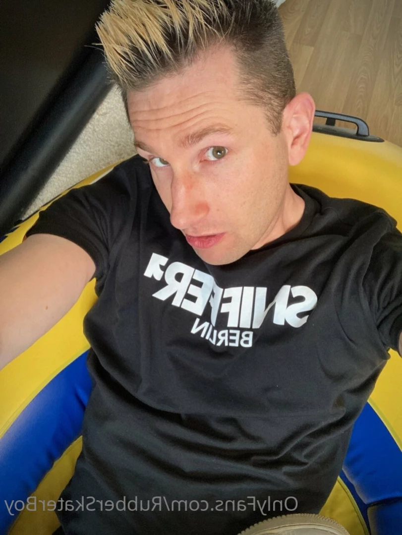 rubberskaterboy Onlyfans leaked photo 12167990 on Hotleaks.tv