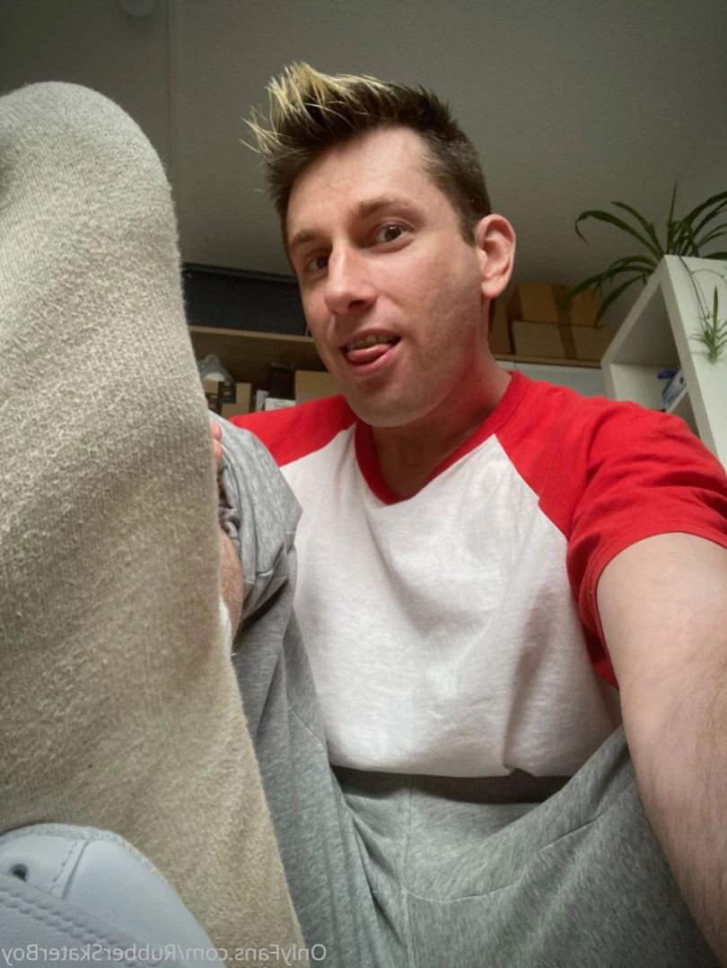 rubberskaterboy Onlyfans leaked photo 12250852 on Hotleaks.tv