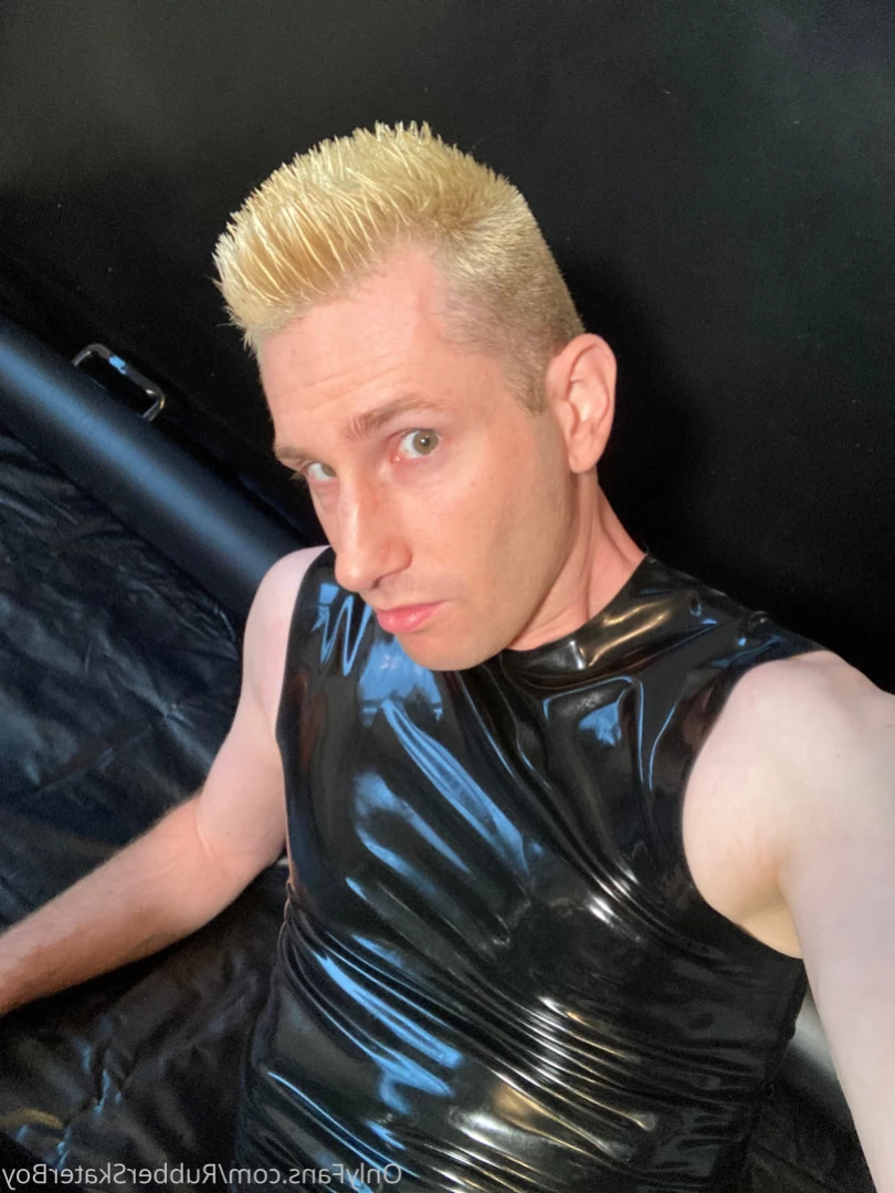rubberskaterboy Onlyfans leaked photo 12304166 on Hotleaks.tv