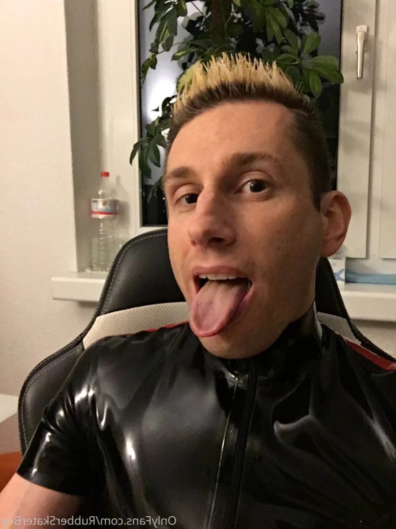 rubberskaterboy Onlyfans leaked photo 12389849 on Hotleaks.tv