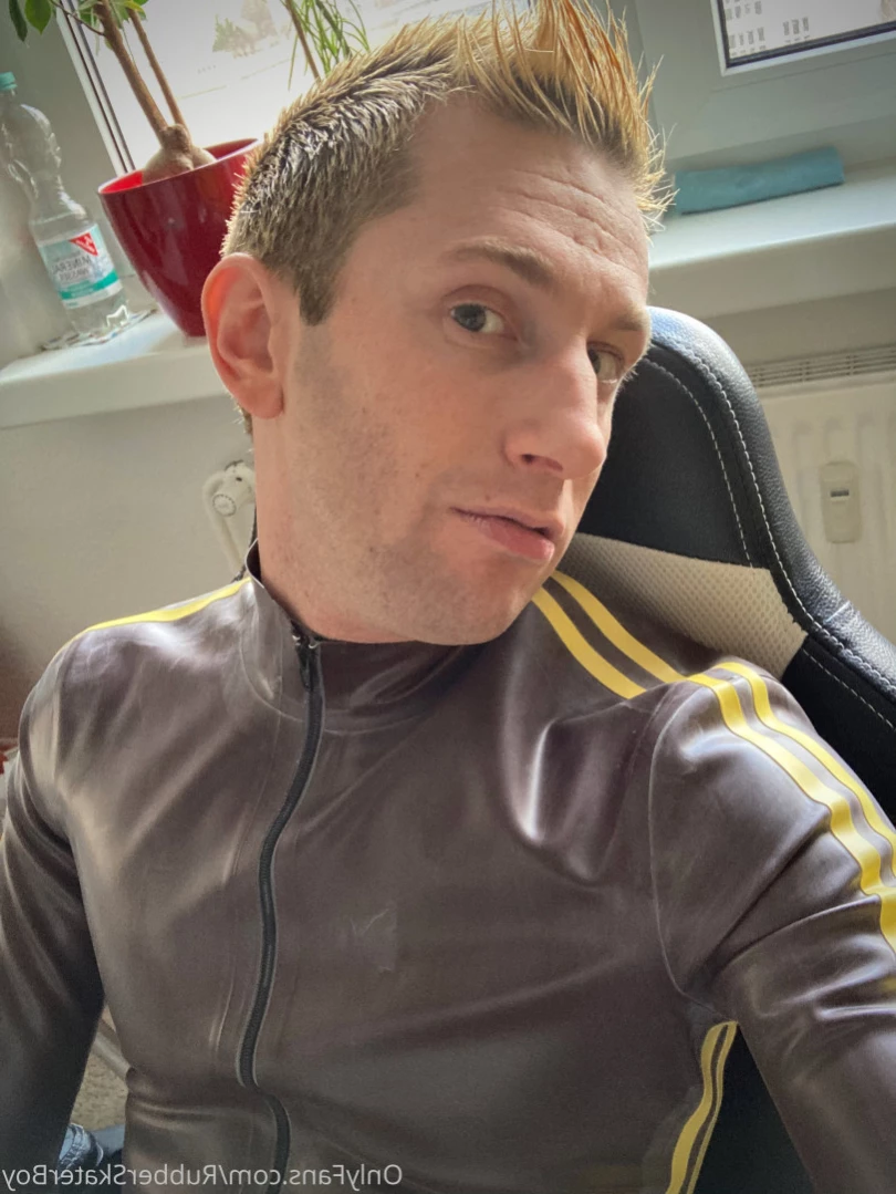 rubberskaterboy Onlyfans leaked photo 12391835 on Hotleaks.tv