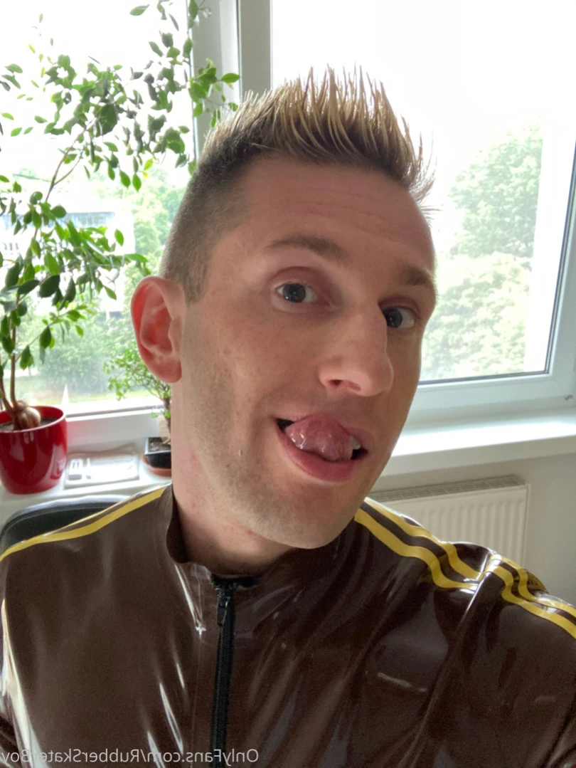 rubberskaterboy Onlyfans leaked photo 12846950 on Hotleaks.tv