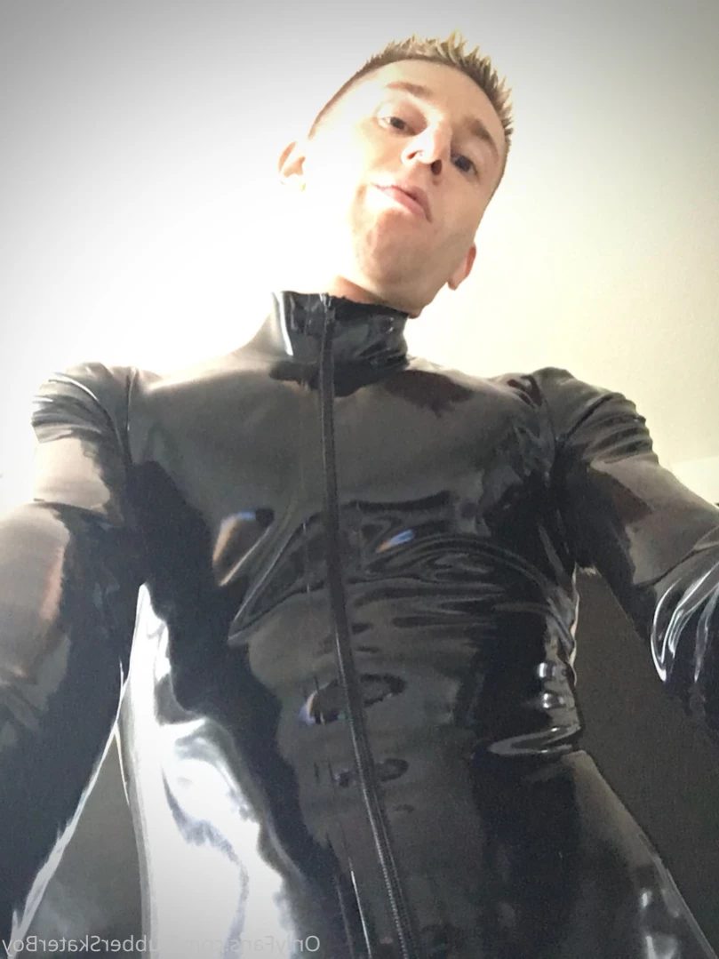 rubberskaterboy Onlyfans leaked photo 13783433 on Hotleaks.tv