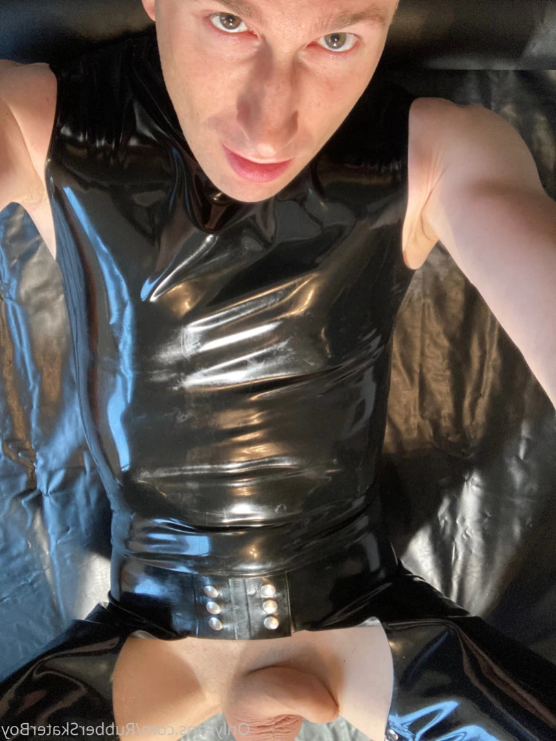rubberskaterboy Onlyfans leaked photo 13791154 on Hotleaks.tv