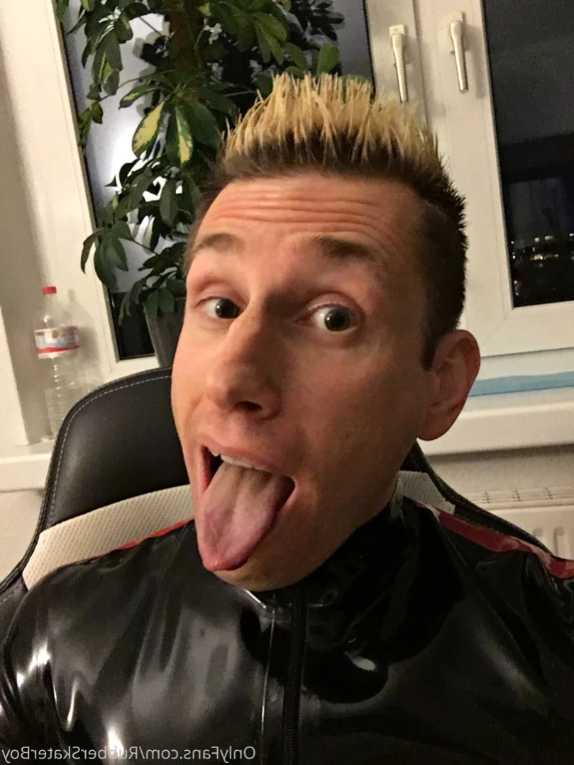 rubberskaterboy Onlyfans leaked photo 13791443 on Hotleaks.tv