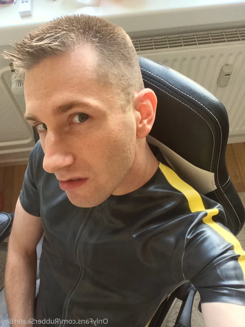 rubberskaterboy Onlyfans leaked photo 14212602 on Hotleaks.tv