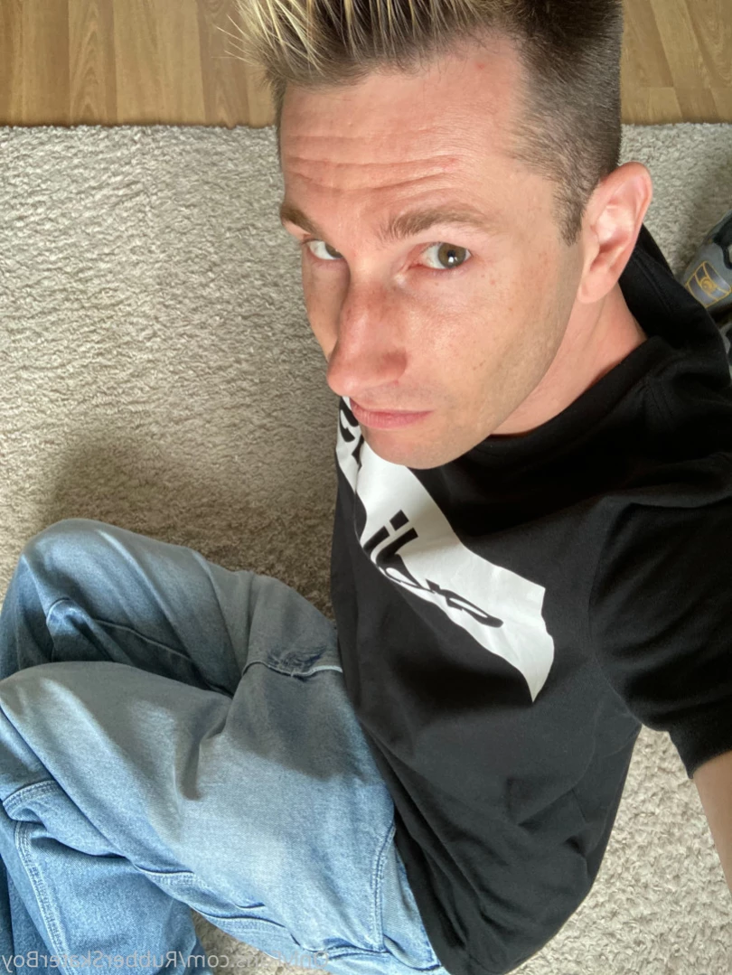 rubberskaterboy Onlyfans leaked photo 14213328 on Hotleaks.tv