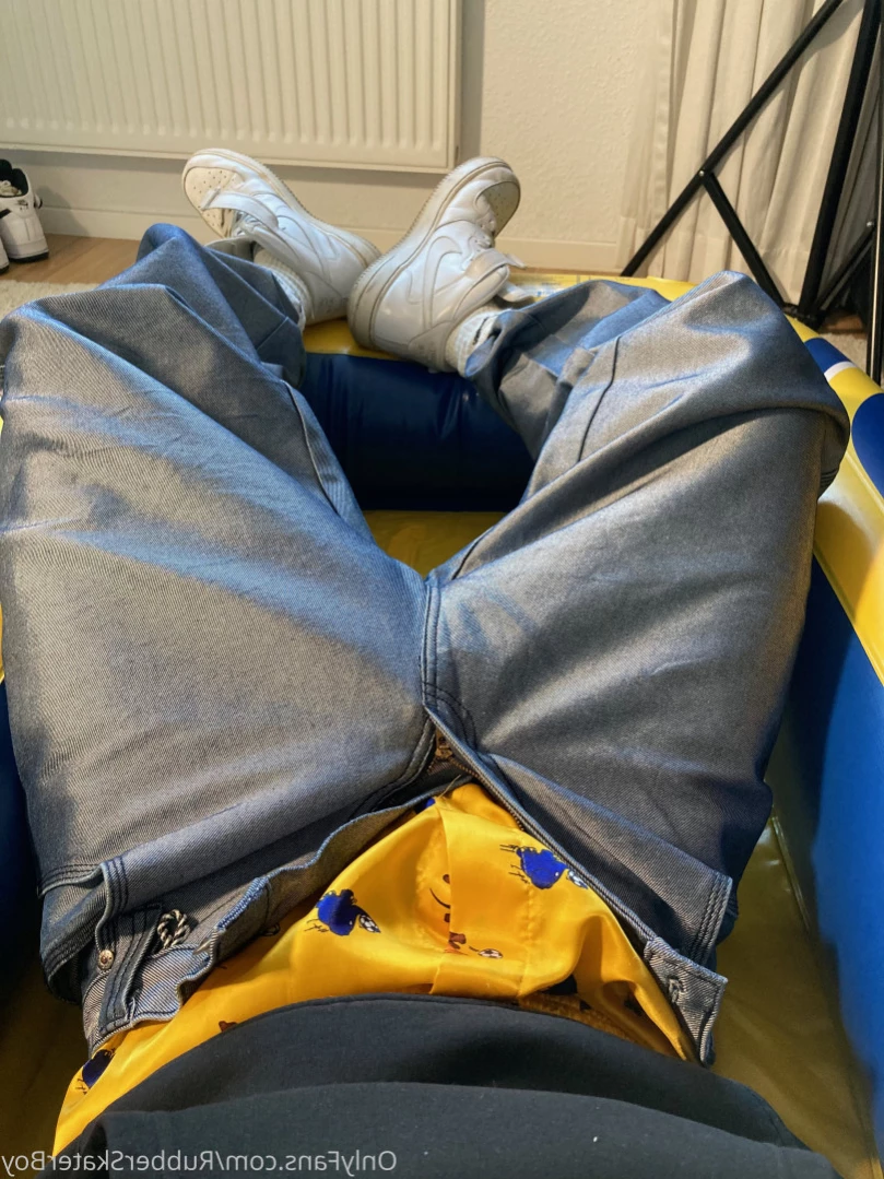 rubberskaterboy Onlyfans leaked photo 14454449 on Hotleaks.tv